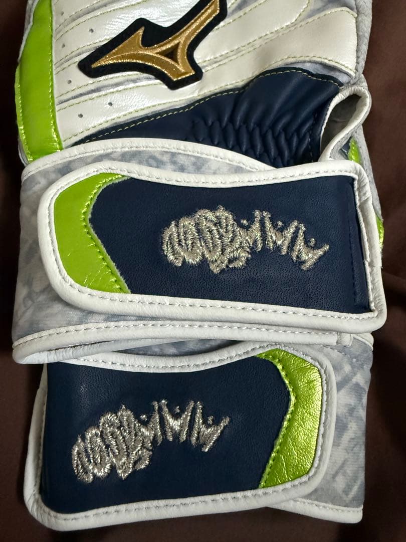 東京ヤクルトスワローズ 村上 選手 実使用 バッティンググローブ 支給品 野球