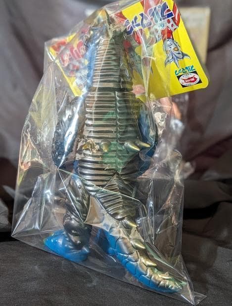 ナックル星人＆ブラックキング（ブルマァク復刻）未開封ソフビフィギュア２体セット