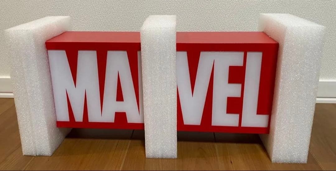 MARVEL 10周年 ホットトイズ・ライトボックスマーベルロゴライトボックス