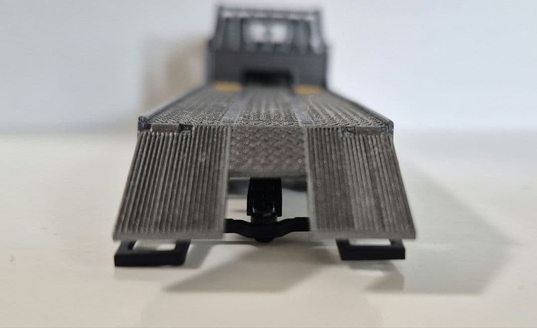 いすゞ ELF（エルフ）積載車　1/64 ミニカー