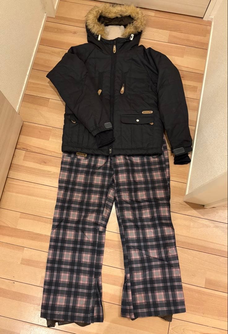 SISTA.J レディース　スノボウェア上下セット