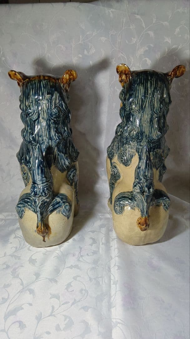 シーサー　38cm高　大型　陶器製 獅子の置物 青白