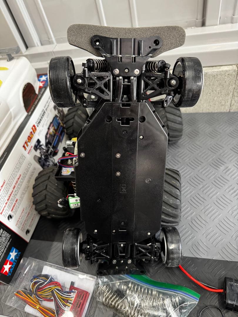 タミヤ TT-02D GT-R ランチボックス