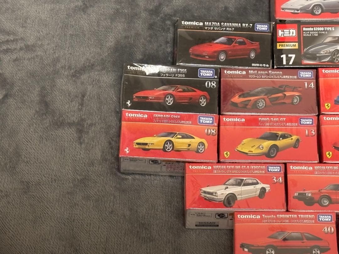 トミカプレミアム (発売記念仕様含む) 17台まとめ売り