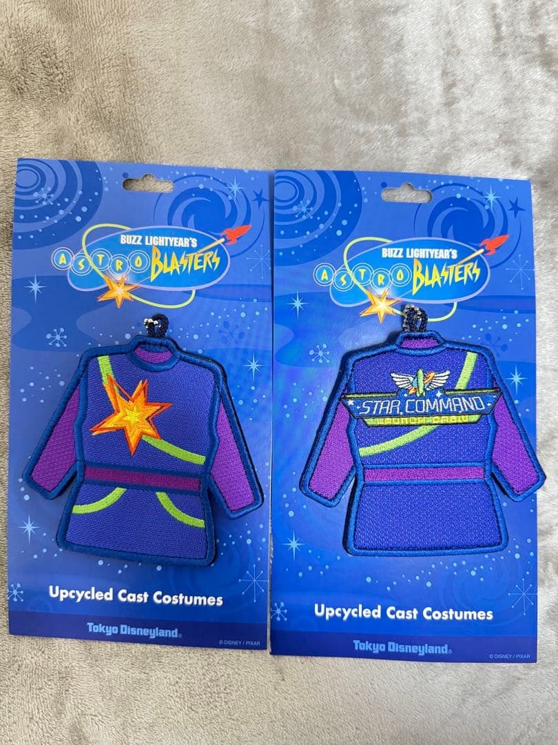バズライトイヤーのアストロブラスター　ワッペンバッジ　2種類　新品未使用品