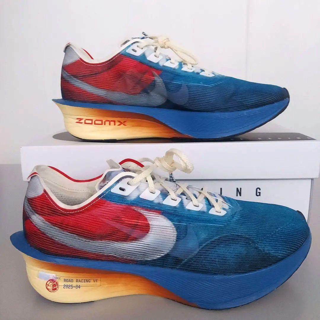 【美品】 ヴェイパーフライ4 プレミアム 27cm