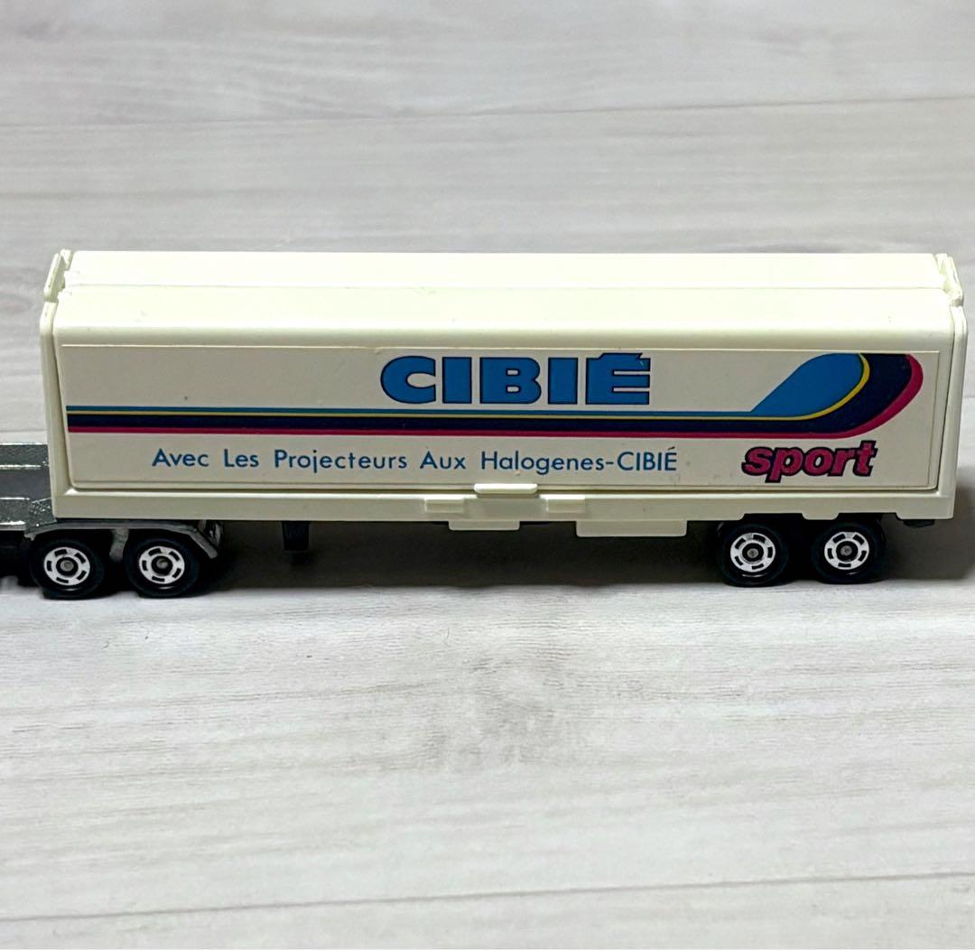 ロングトミカ いすゞ V12 ウィングルーフトレーラー 日本製