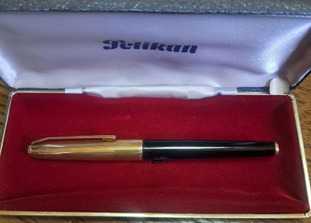 Pelikan 万年筆 専用ケース付き　18金