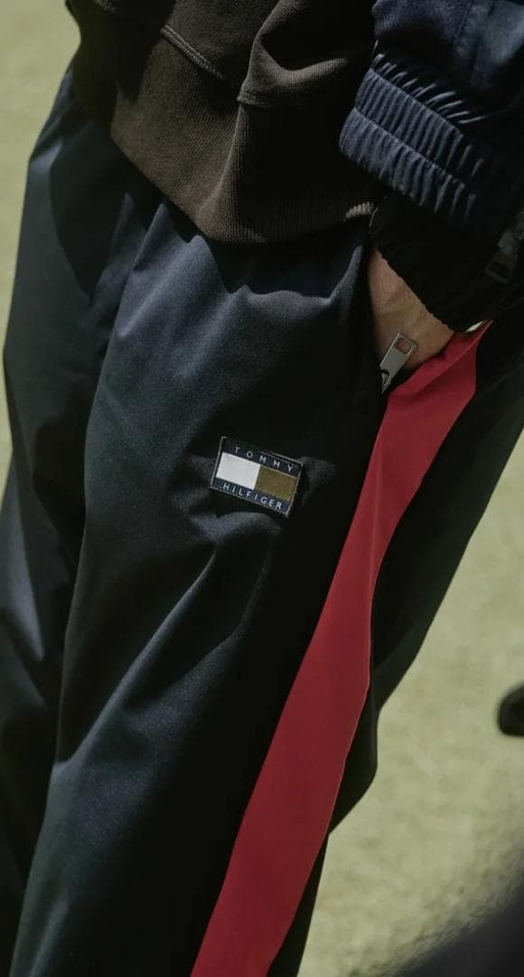 新品 トミーヒルフィガー サイドライン トラックパンツ XLサイズ（W88）