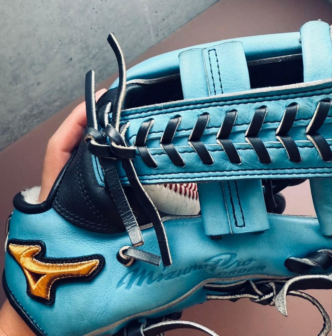 筋*ン様 ミズノプロ （Mizuno Pro）硬式内野手用 グラブ 黒×水色　波