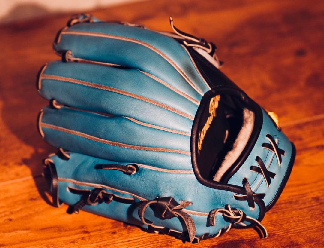 筋*ン様 ミズノプロ （Mizuno Pro）硬式内野手用 グラブ 黒×水色　波