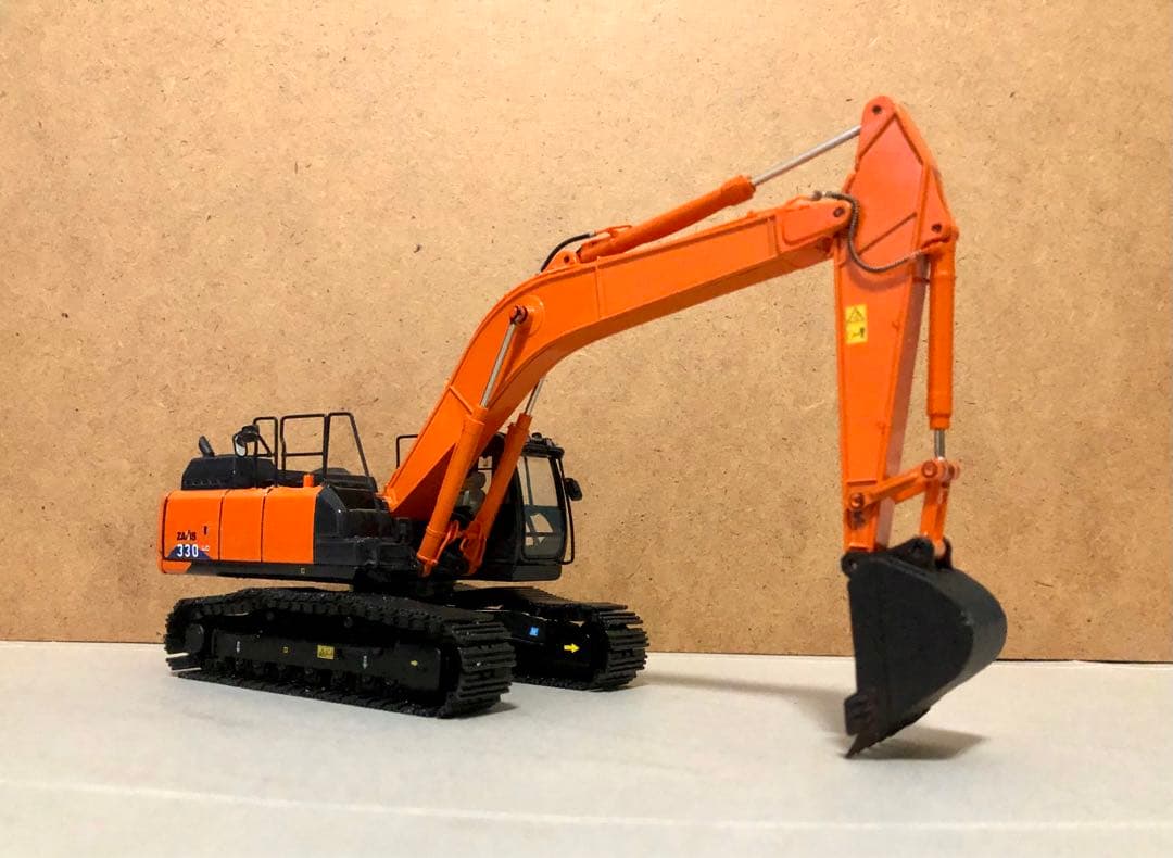 HITACHI日立建機 ZAXIS330LC-6 油圧ショベル1/50ミニカー