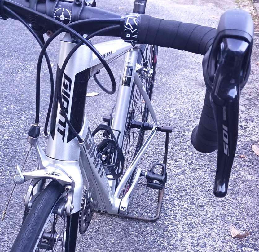 GIANT ロードバイク 11速 105他 送料込 状態良好 値下中