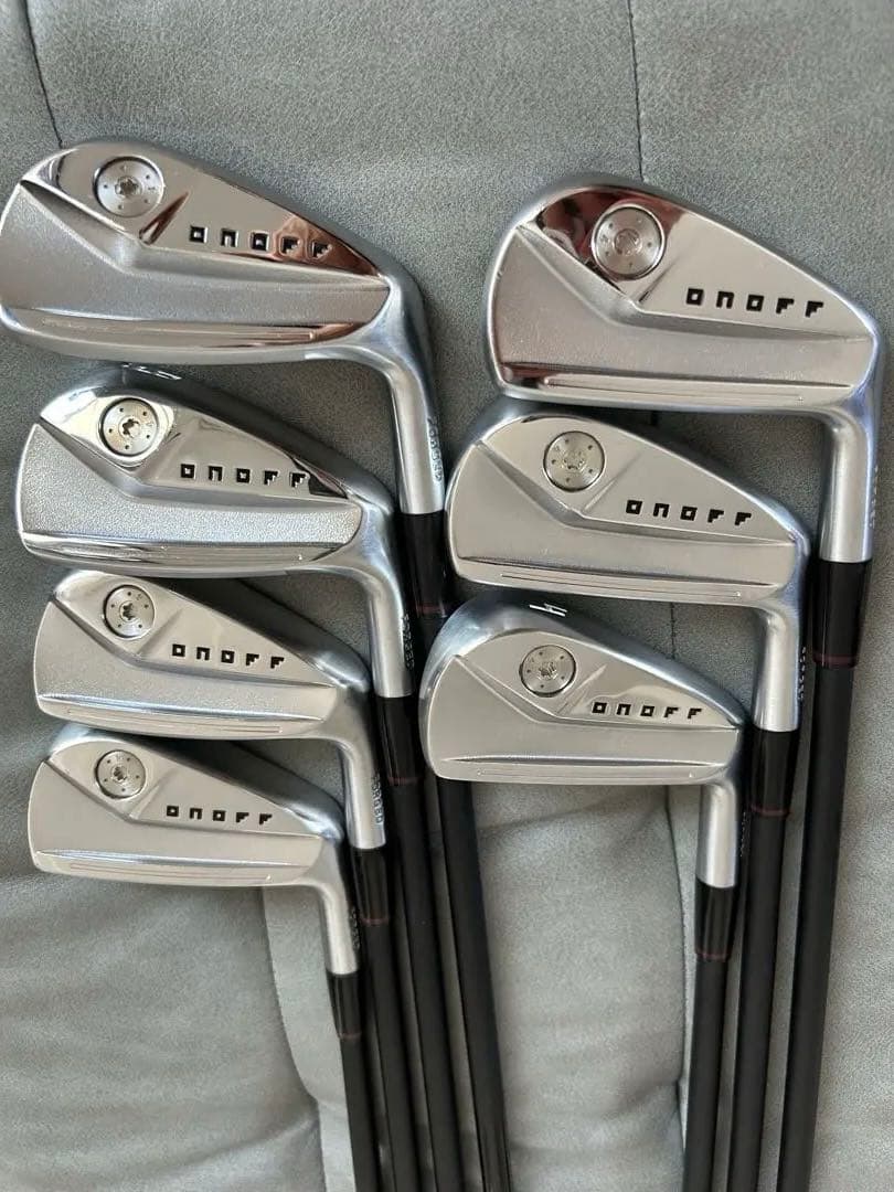 オノフ　onoff Kuro 2024アイアンセット 4-PW カーボンシャフト