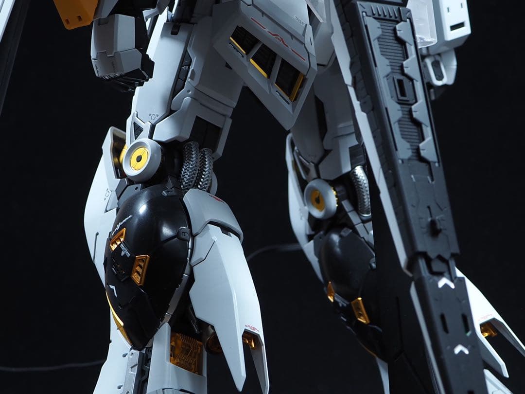 PG UNLEASHED 1/60 νガンダム　全塗装　完成品　uvカット