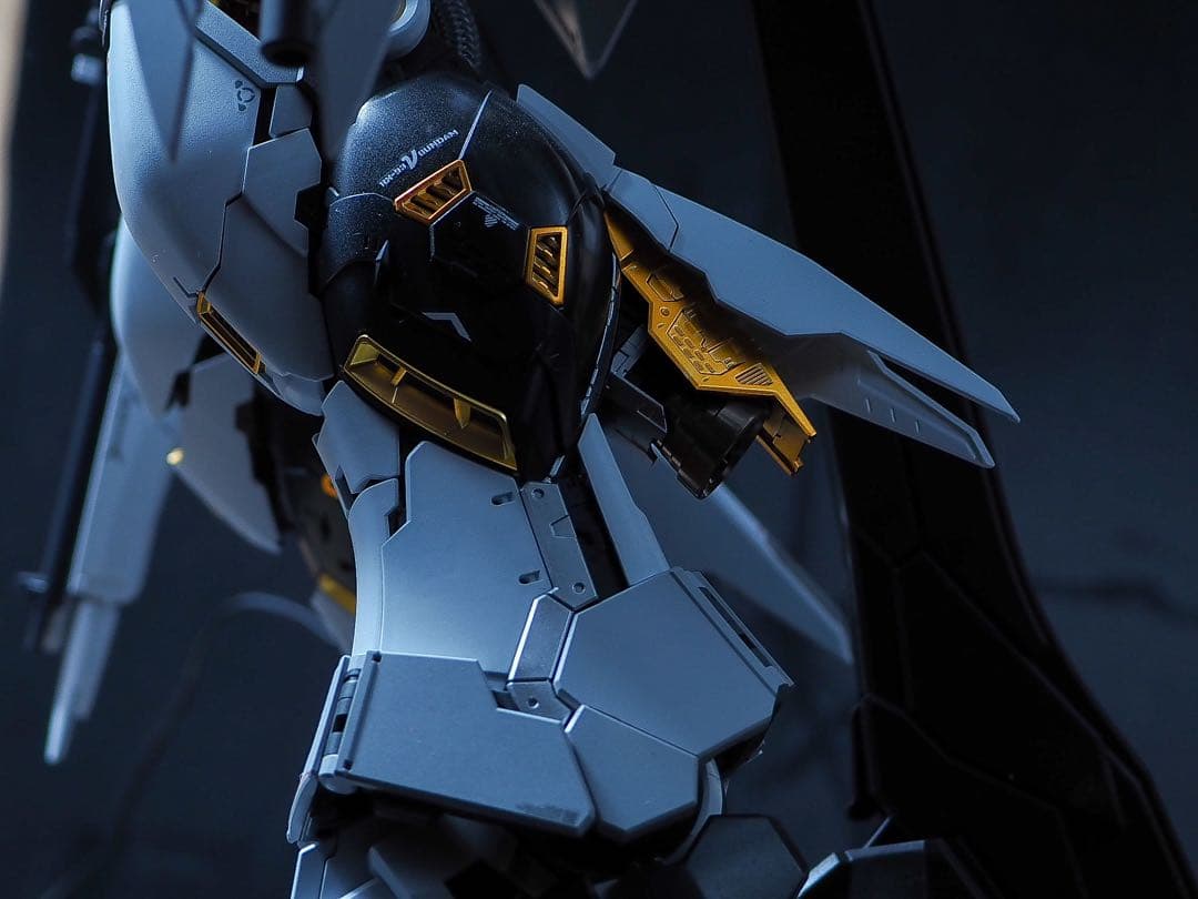 PG UNLEASHED 1/60 νガンダム　全塗装　完成品　uvカット