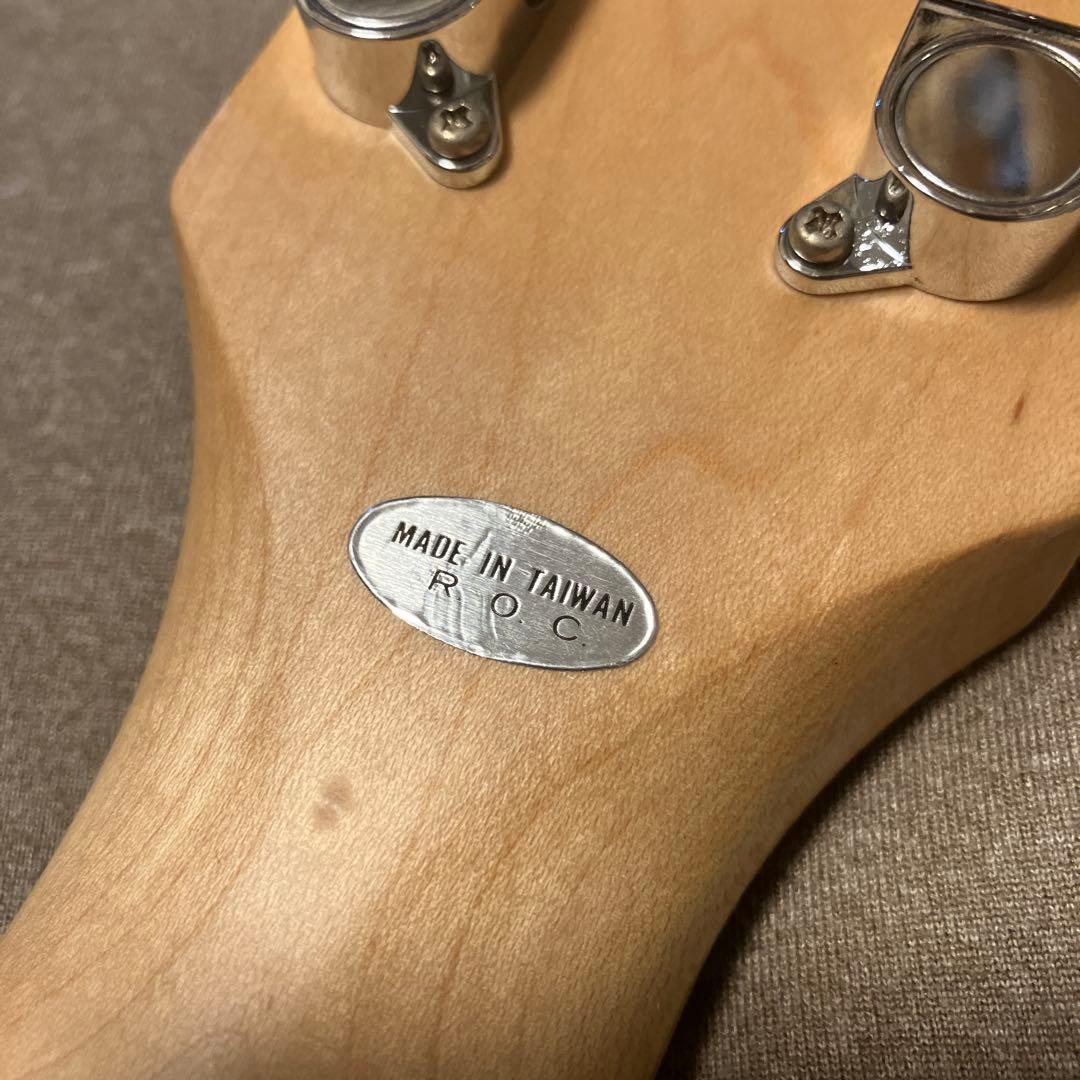 【Burny】エレキギター ストラトタイプ レッドバーストカラー 赤黒