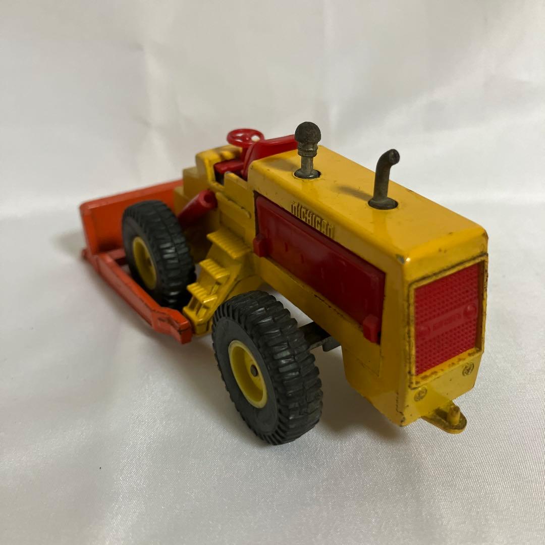 ミニカー PLANIER TRACTOR MICHIGAN SIKU