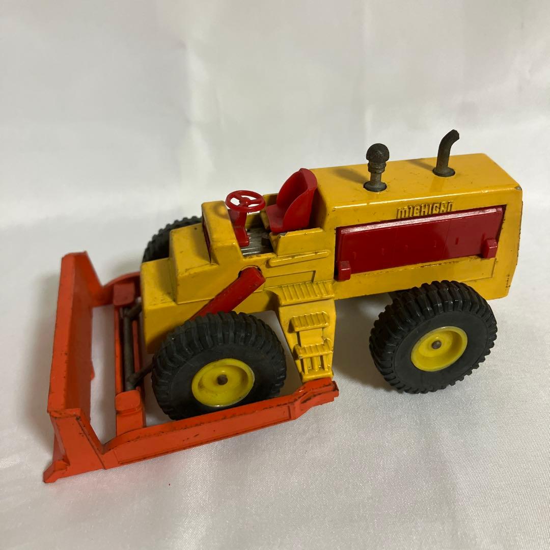 ミニカー PLANIER TRACTOR MICHIGAN SIKU