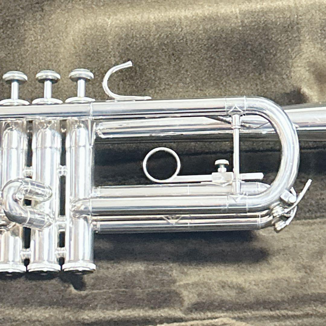 Bach バック TR-300 トランペット B♭ マウスピース付き　ケース