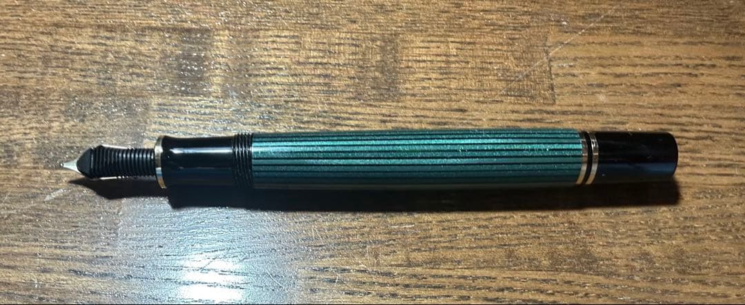 ペリカン万年筆　スーベレーンm600 14c F 黒金天冠　状態良好