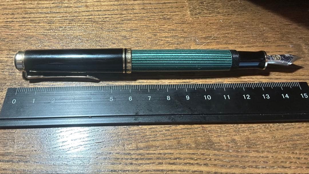 ペリカン万年筆　スーベレーンm600 14c F 黒金天冠　状態良好