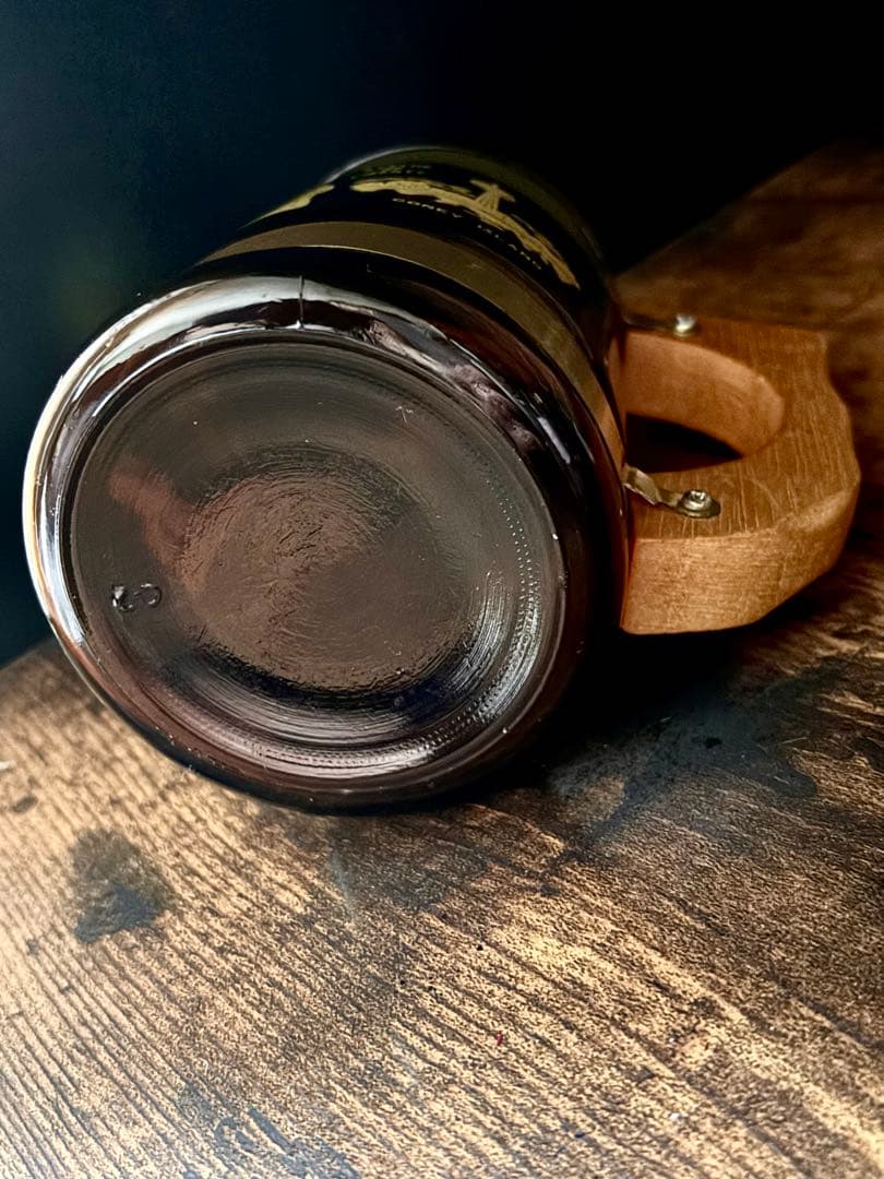 アンティーク✴︎ウッドハンドル✴︎NY柄✴︎ジョッキ✴︎アンバー✴︎木製ハンドル