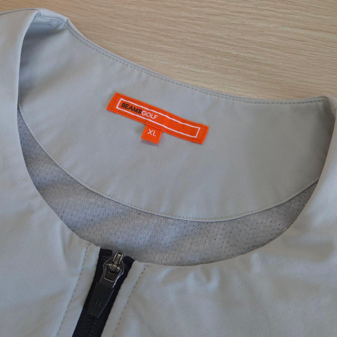 3. BEAMS GOLF ノーカラーブルゾン