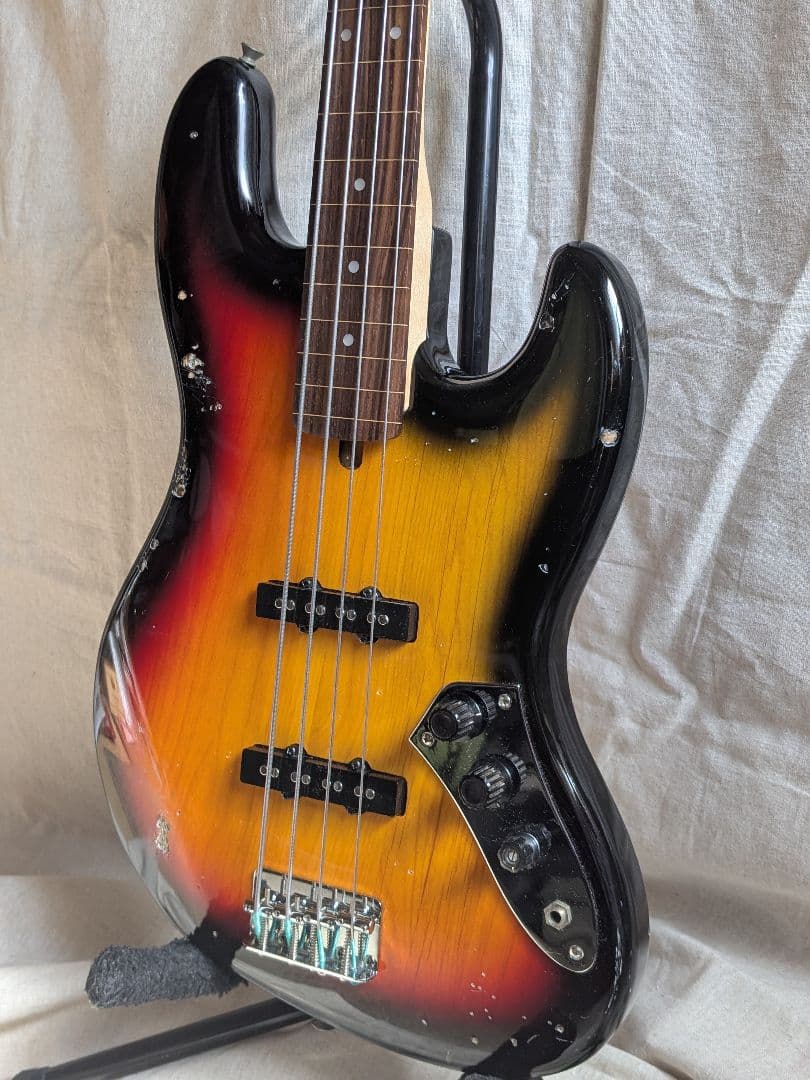 Bacchusフレットレスベース BJB-1R-FL サンバースト