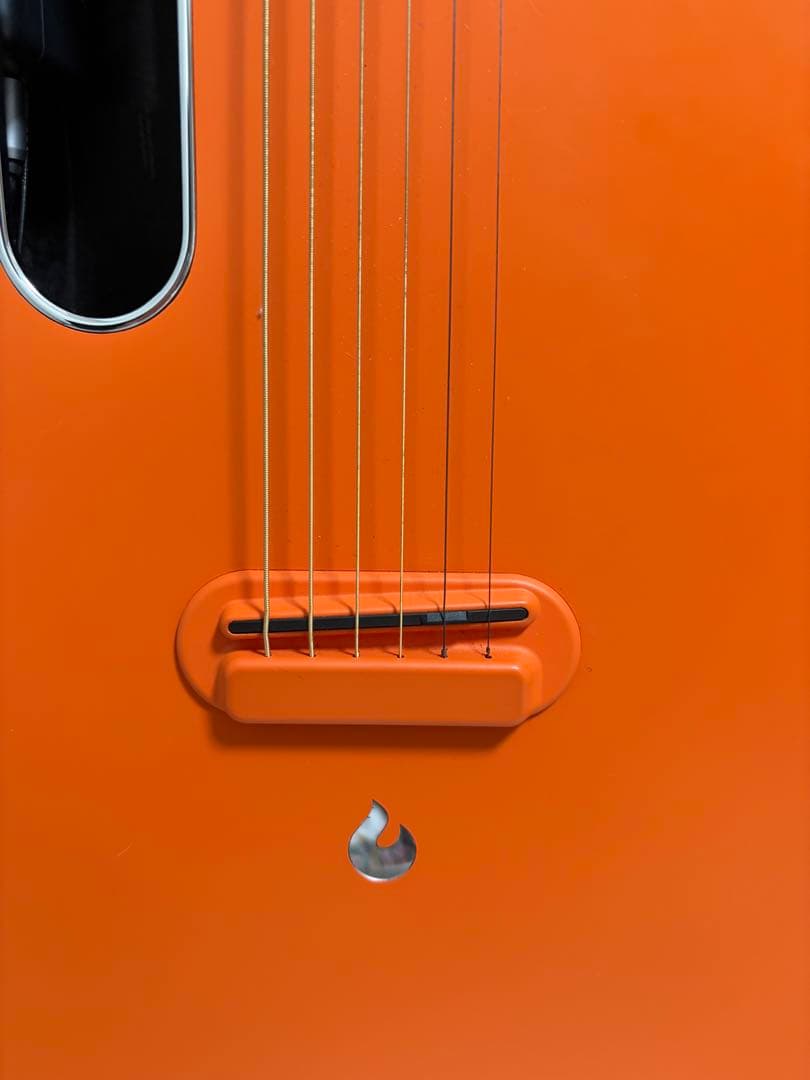 LAVA MEオレンジ アコースティックギター 6弦