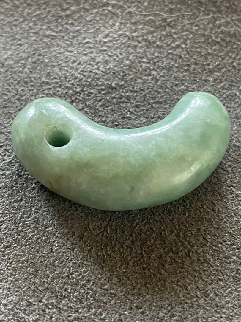 古墳時代の翡翠製勾玉