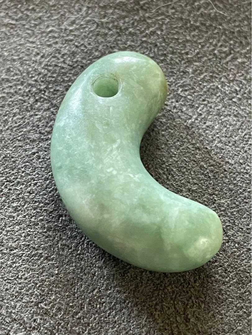 古墳時代の翡翠製勾玉