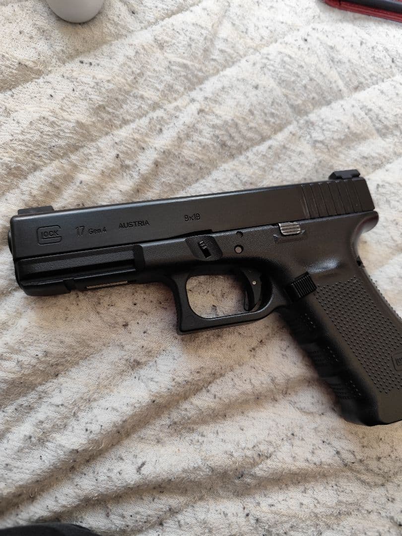 専用出品　東京マルイ　グロック17gen4　樹脂製