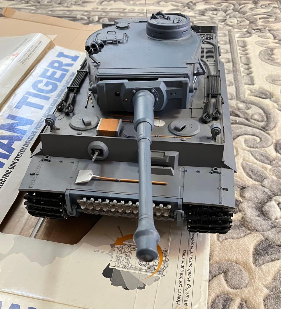 1/16サイズ戦車ラジコン　ジャーマンタイガーI型ヘンロン3818 スモーキング