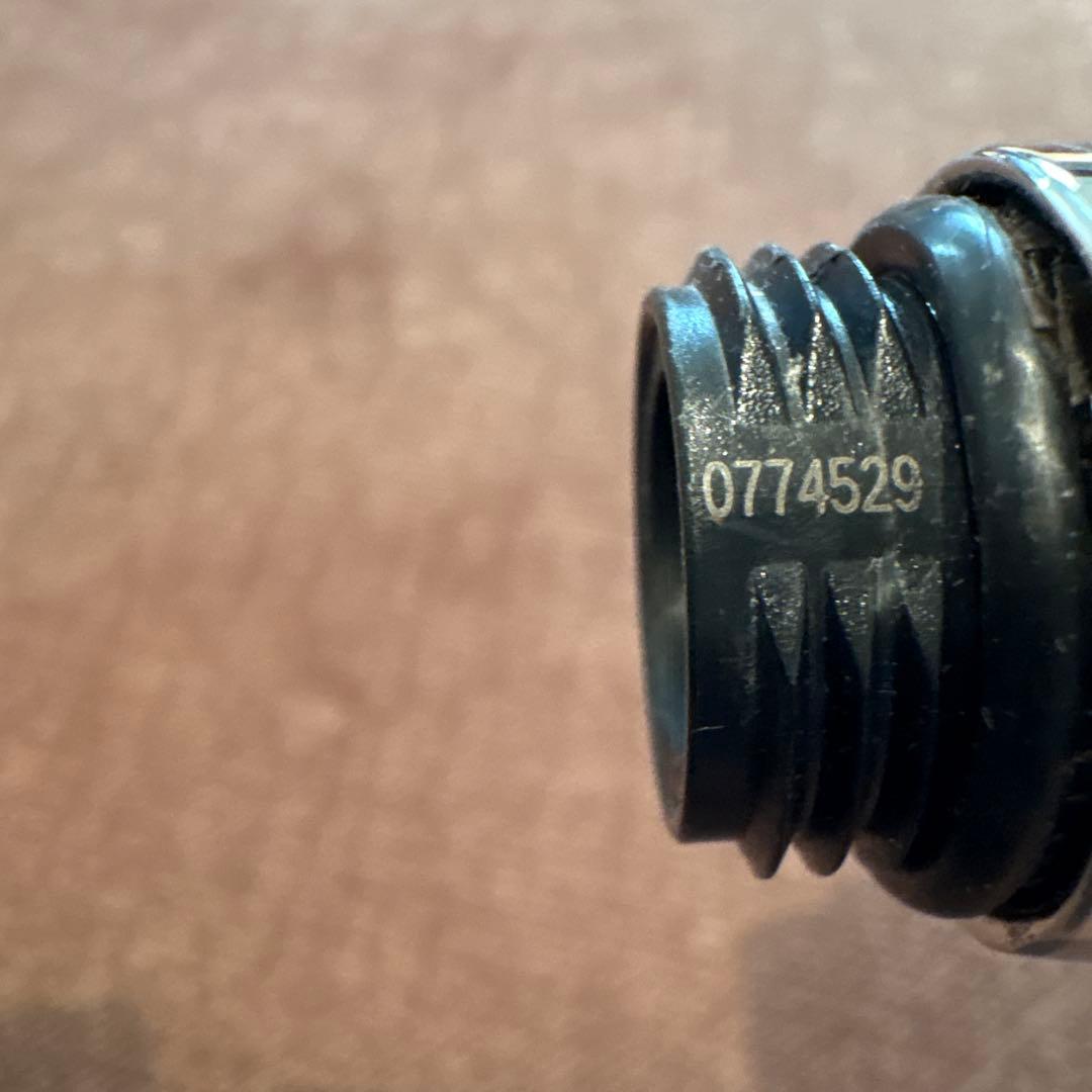 Reta シャワーヘッド クリーム色ホース付き