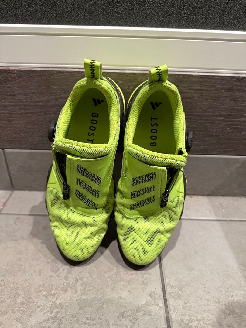 adidas BOOST 蛍光イエロー シューズ