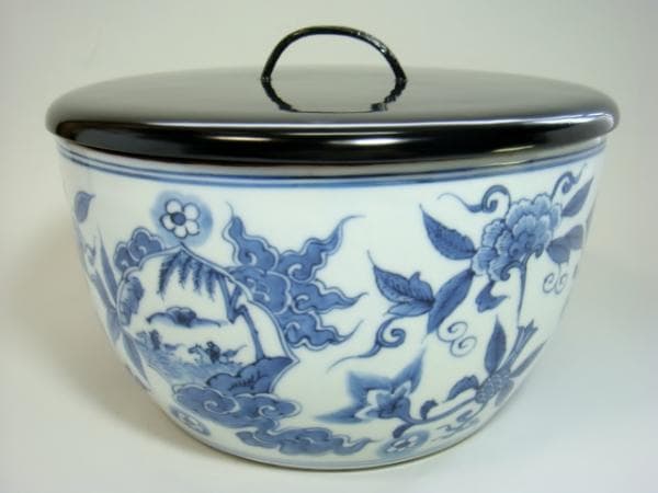 水指■古い染付平水指 静山造 漆器蓋 窓菱形絵変わり山水人物図 茶道具 骨董品■