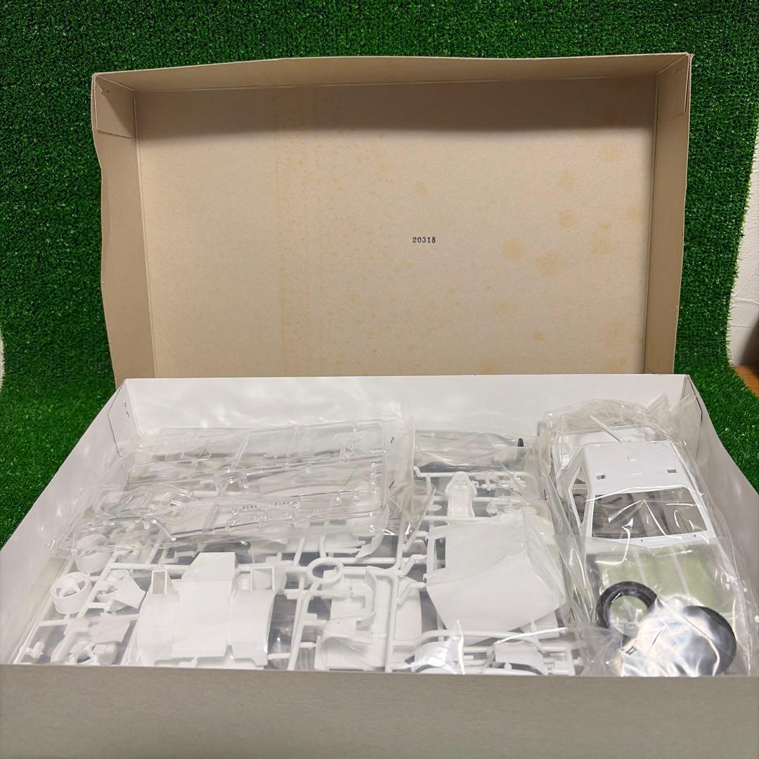 タミヤ1/24 三菱パジェロ92年パリ〜ル・カップ優勝車 プラモデル