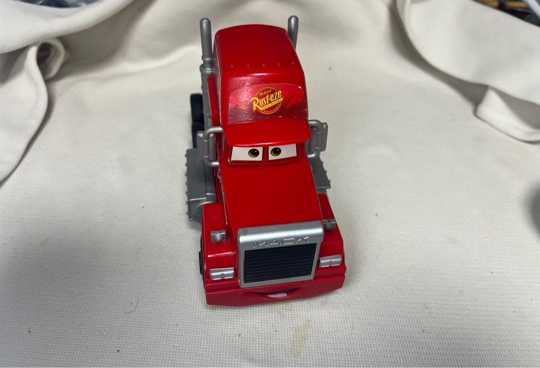 マック　カーズ　トミカ　大きなマックトレーラー 24台収納 13年位前の物　中古