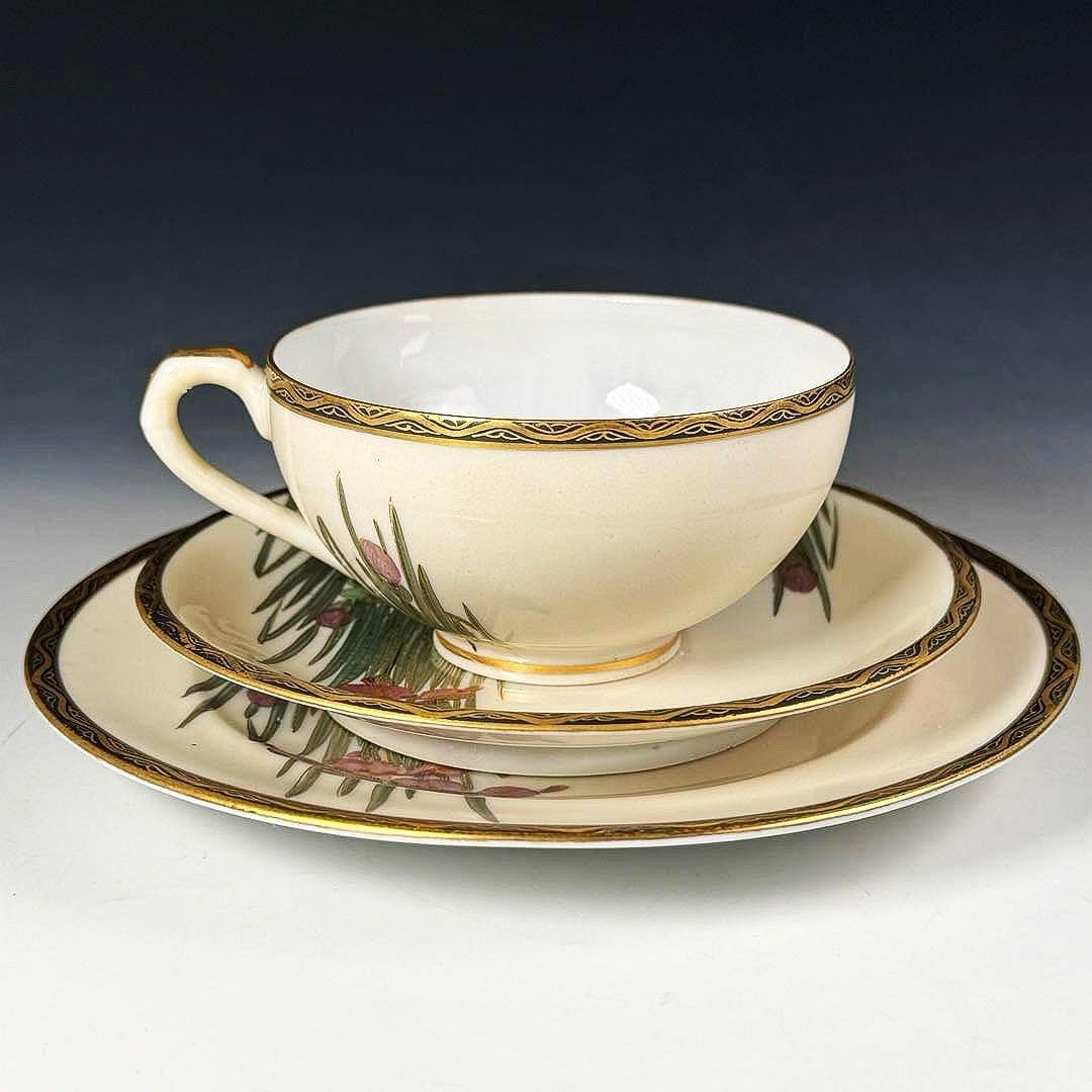 極美品■オールドニッポン 薩摩 エッグシェル 金彩 菖蒲図紋 キャビネットトリオ