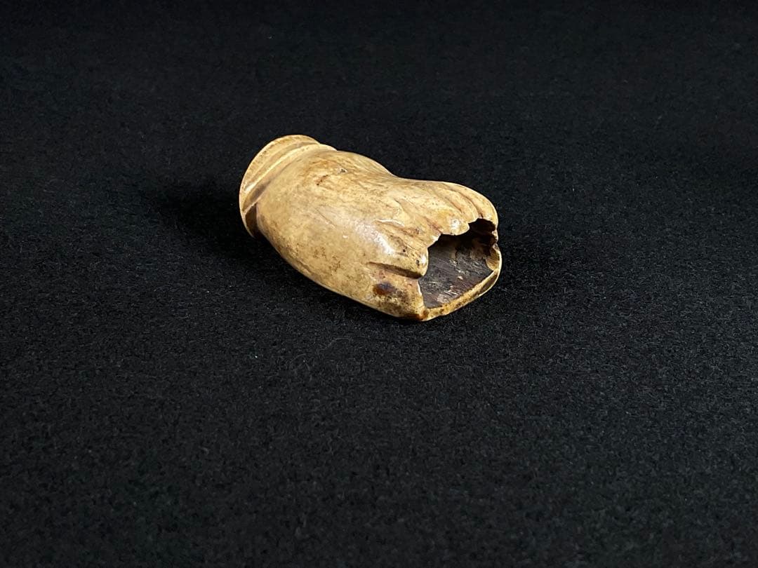 根付　提げ物　仏手柑・人物　２点　鹿角　彫刻