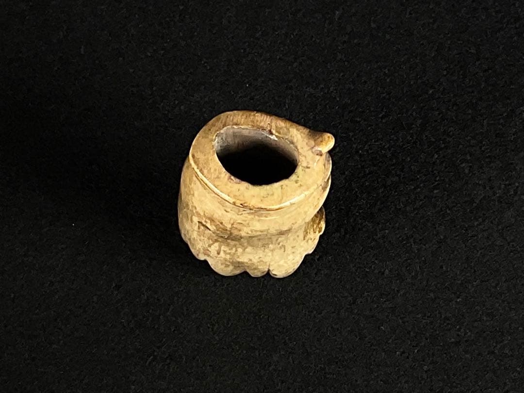 根付　提げ物　仏手柑・人物　２点　鹿角　彫刻