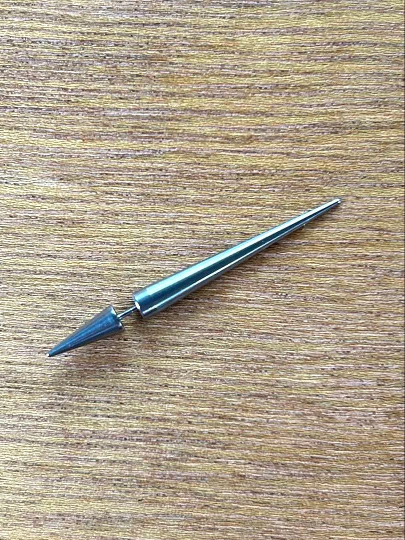 【椎名林檎】ピアス　ウヱポン円錐