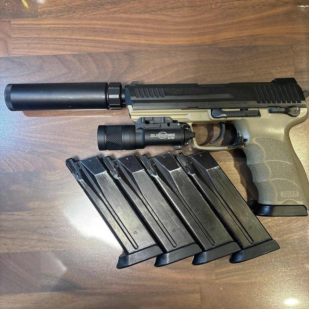 東京マルイ HK45T 予備マグ4本付き ライト付き
