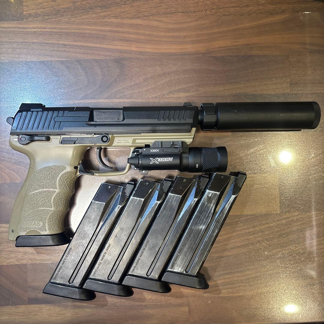 東京マルイ HK45T 予備マグ4本付き ライト付き