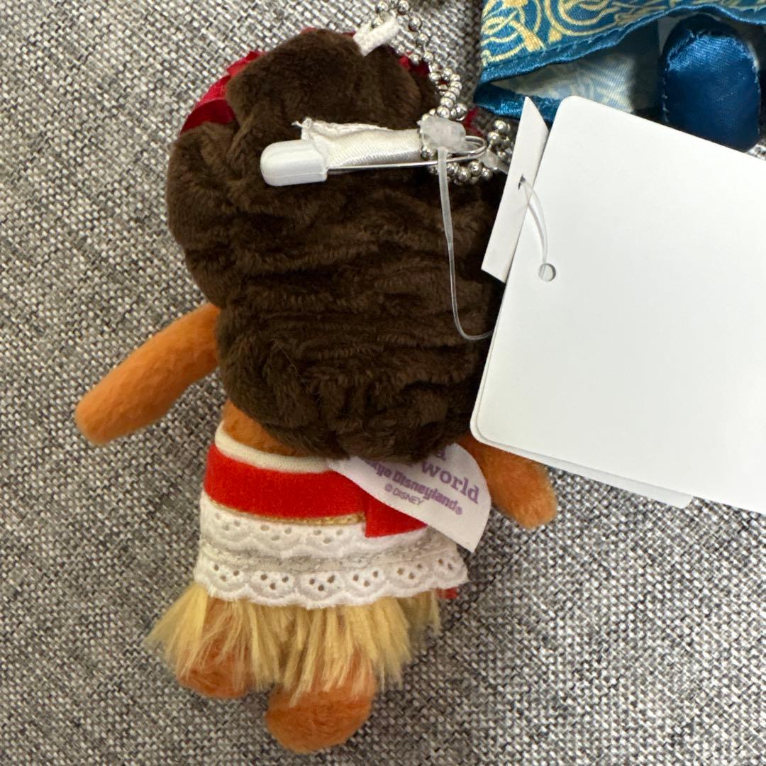 イッツアスモールワールド　メリダ　モアナ ラプンツェル タグ付 ぬいぐるみバッジ