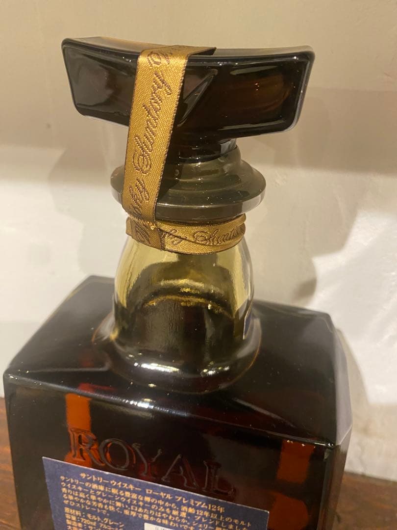 【未開封】古酒SUNTORY ウイスキー ローヤル プレミアム12年 青ラベル