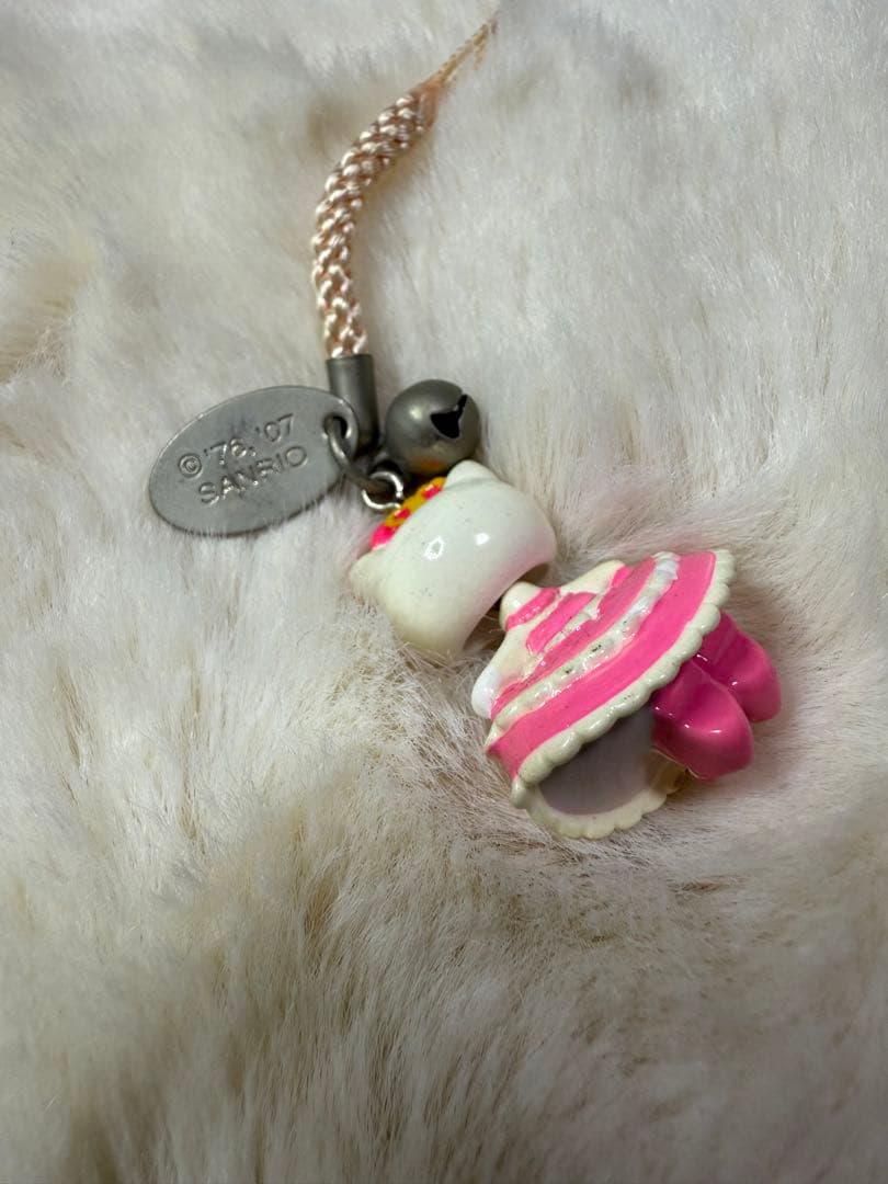 ダ*ド様 レア☆ハローキティ ユニバ USJ ストラップ　根付け