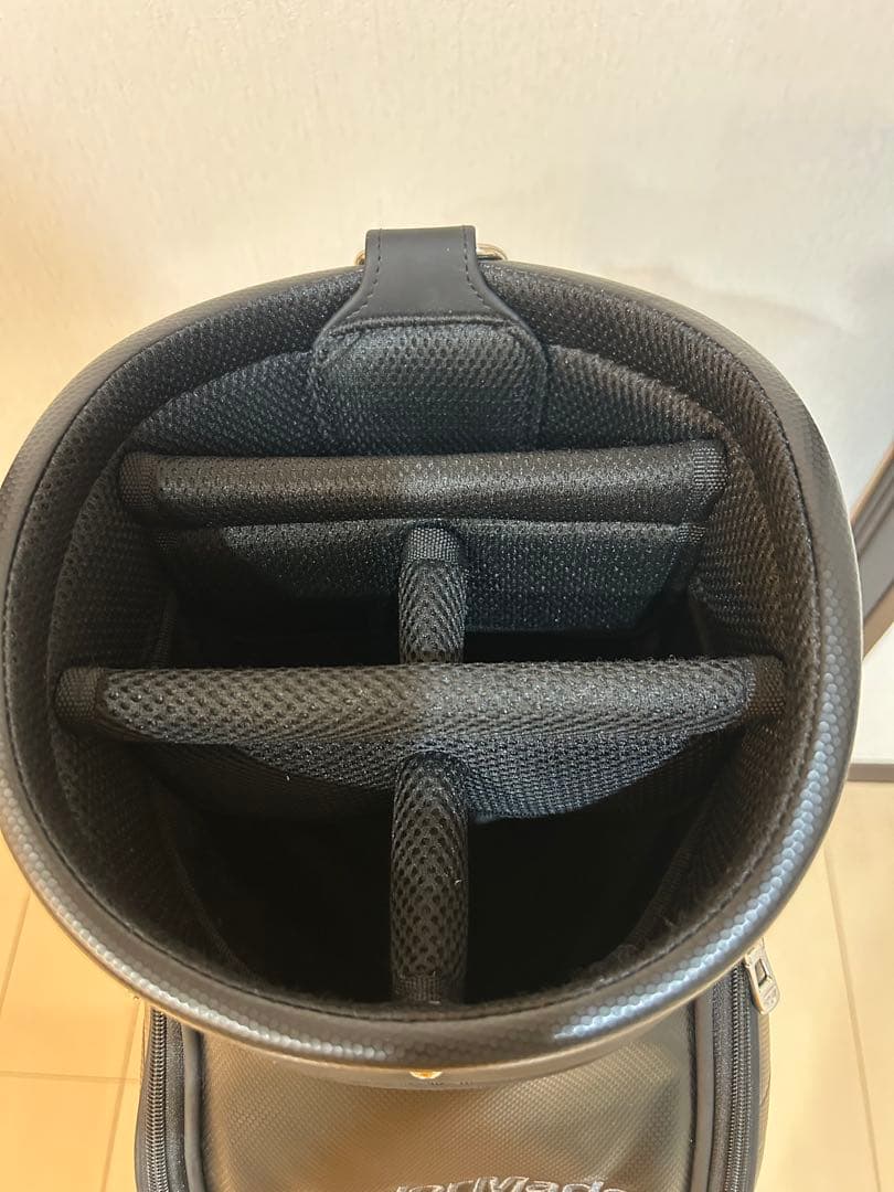 ※最終値下げ 2025テーラーメイド キャディバッグ ※ヘッドカバー付き