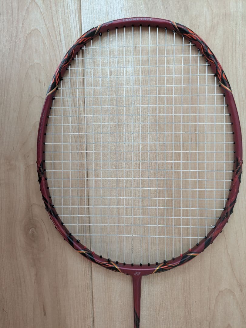VOLTRIC 80 E-Tune バドミントンラケット